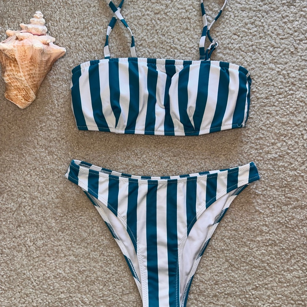 Cupshe Blue and White Striped Bikini